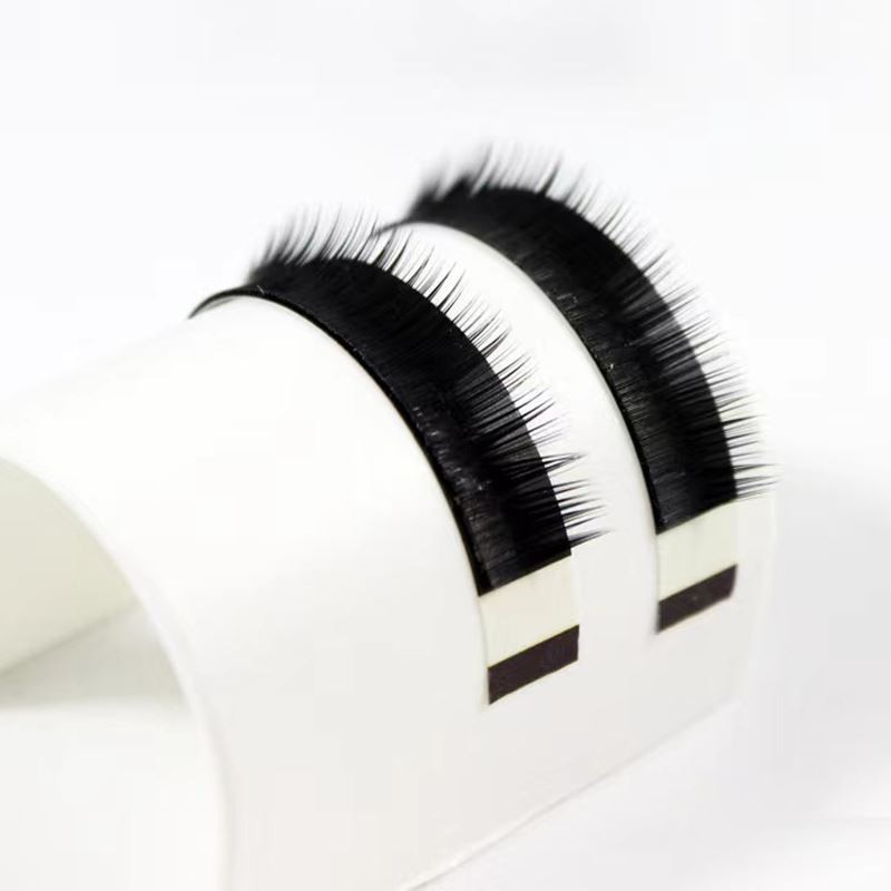 Как наносить ресницы